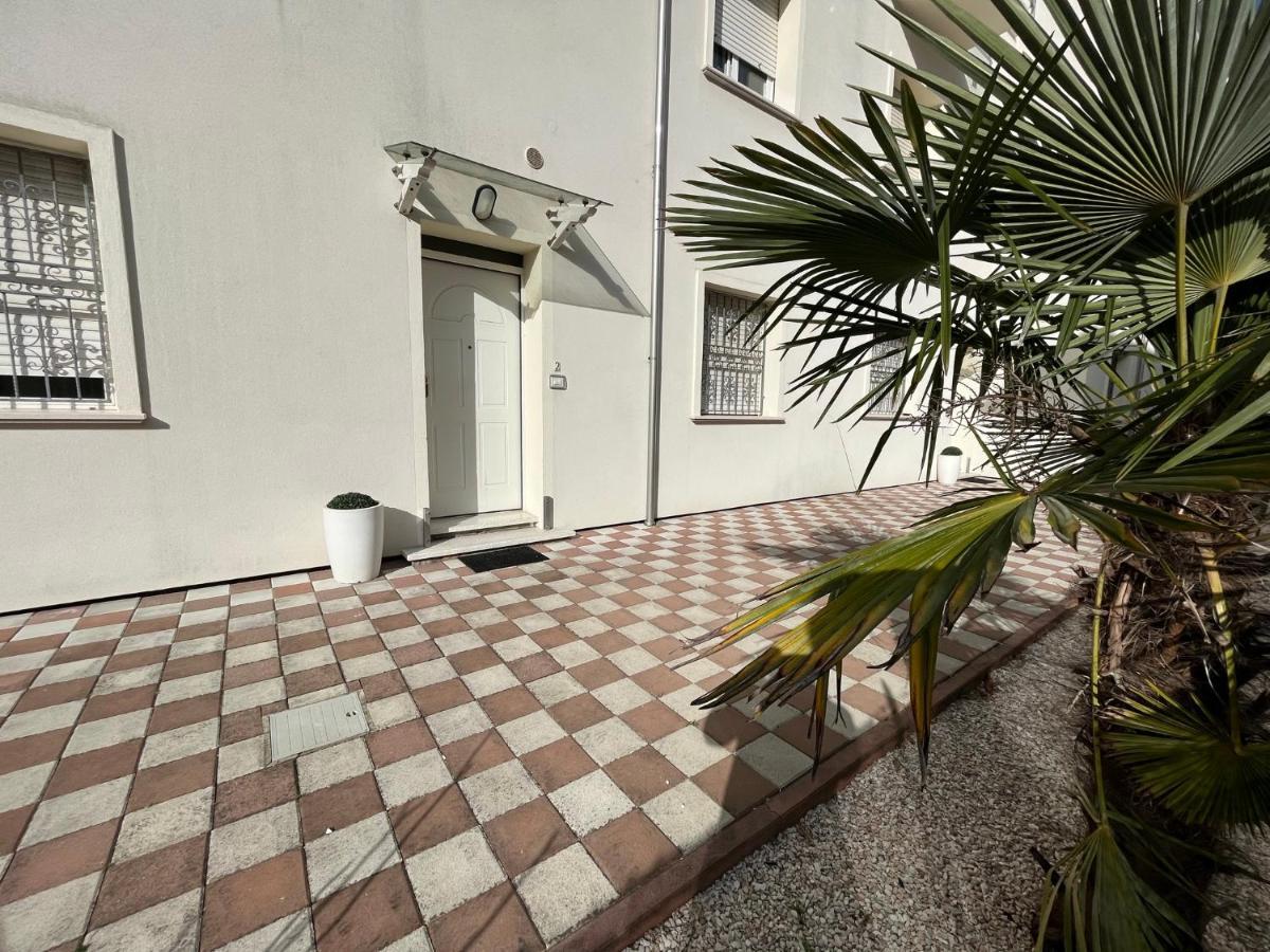 Villa Liliana Cervia Exterior photo