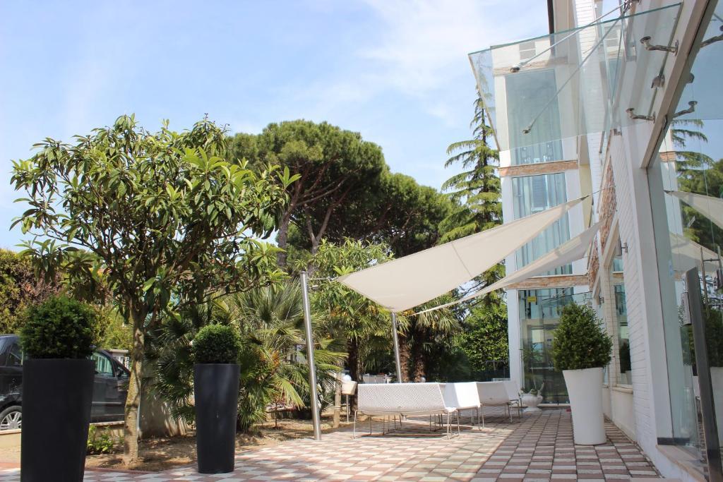 Villa Liliana Cervia Exterior photo
